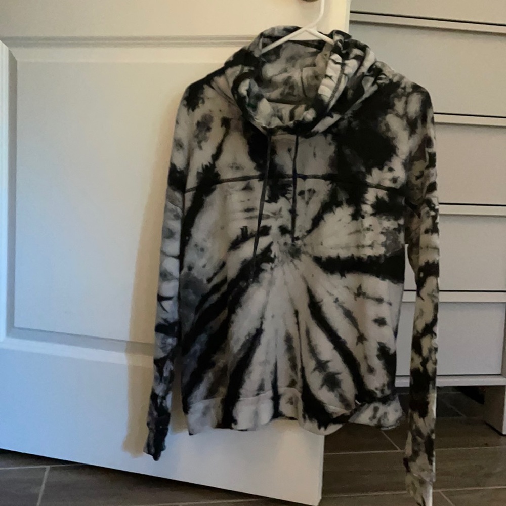 Simply Southern black tie dye turtle neck